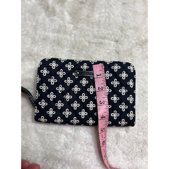 Vera Bradley Daisy Flower Wristlet Wallet - Picture 4 of 5